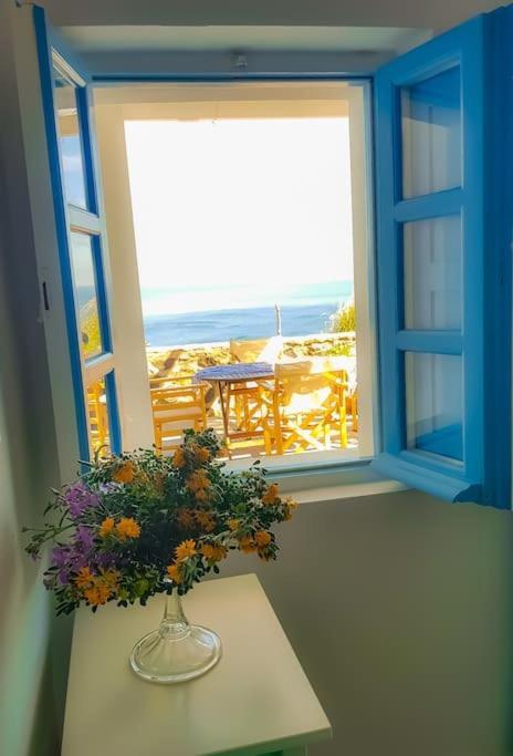 Blue4U Apartment Imerovigli  Bagian luar foto