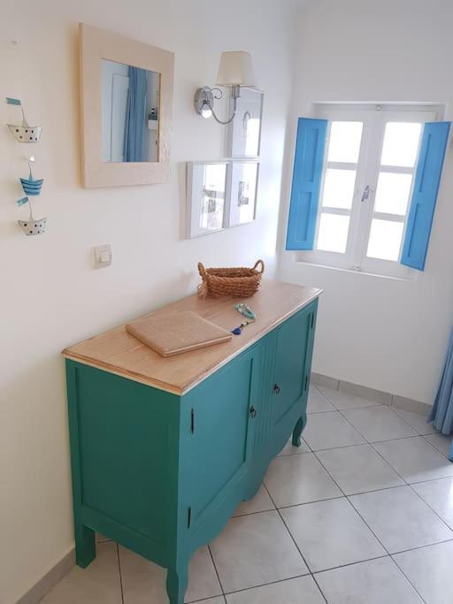 Blue4U Apartment Imerovigli  Bagian luar foto
