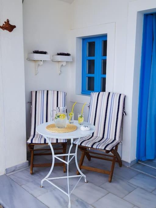 Blue4U Apartment Imerovigli  Bagian luar foto